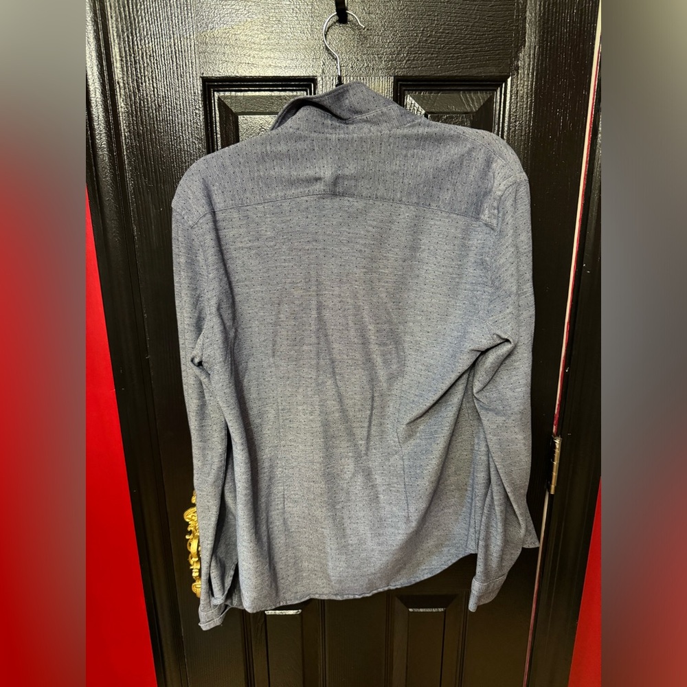 Men’s button down - Picture 2 of 4